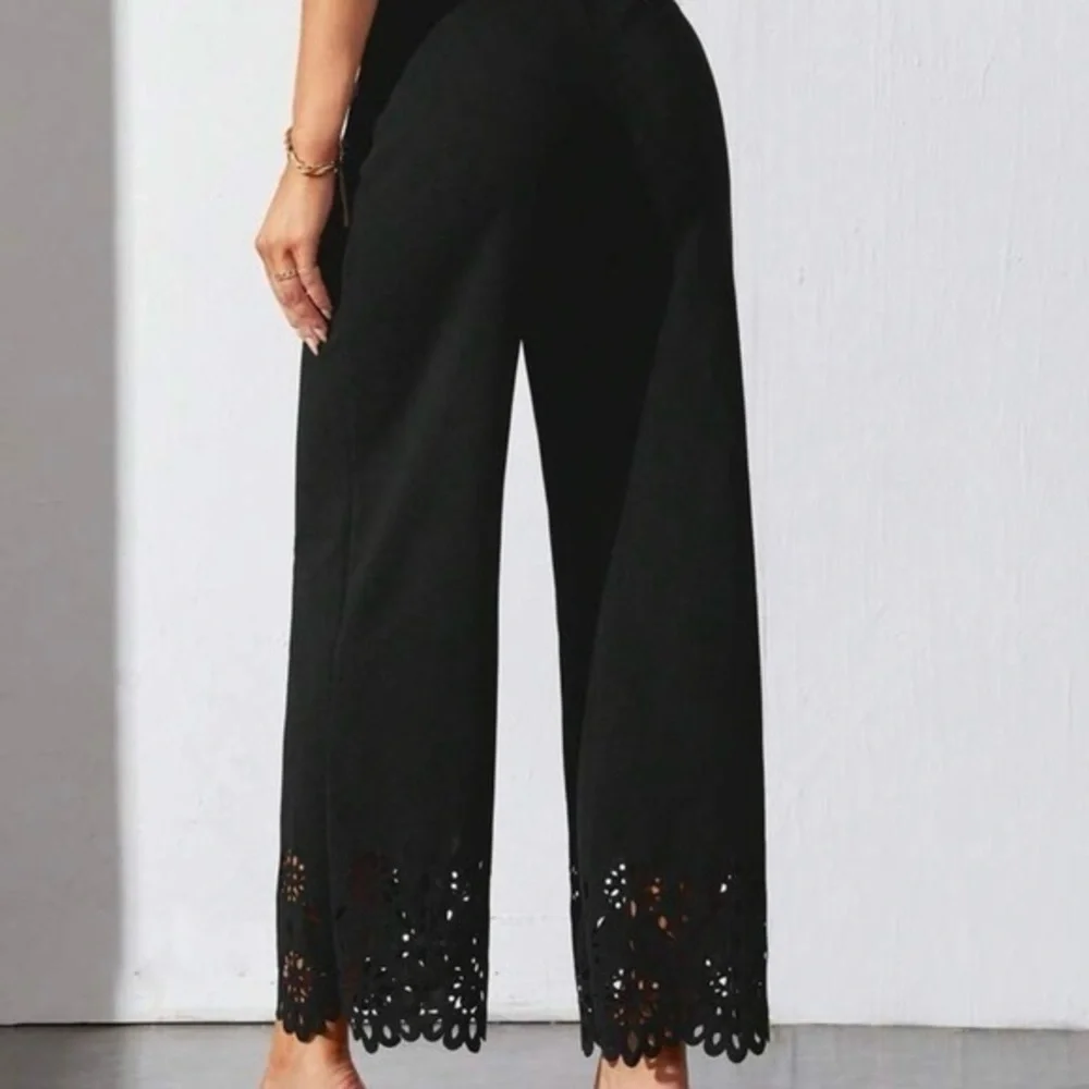 Black Scalloped Hem Long Pants‎ with Side Zip Size Small